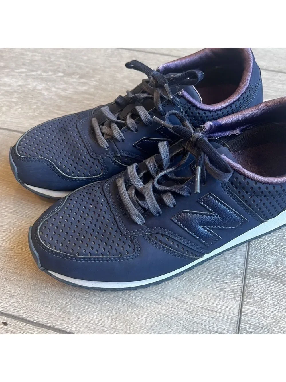 NEW balance Arishi 3 blue reflective running sneakers size 7